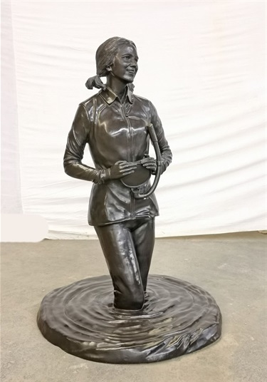 Dr.-Eugenie-Clark-Final-Bronze-Gillie-and-Marc-10.jpg