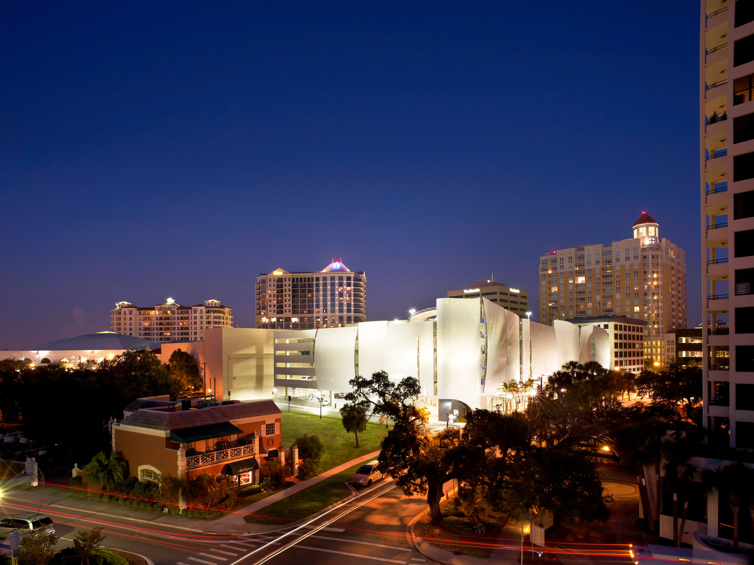 Palm Avenue Parking Garage Murals | City of Sarasota